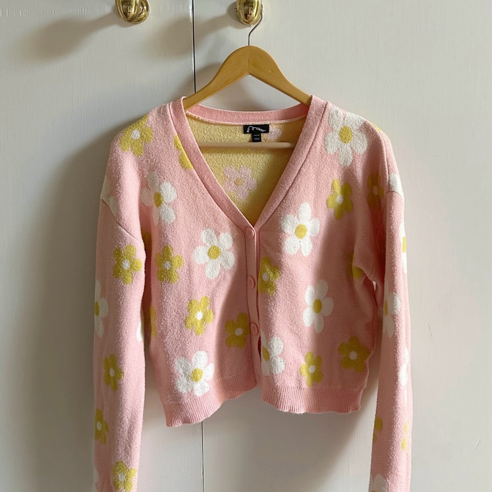 Art Class adorable pink retro daisy cardigan